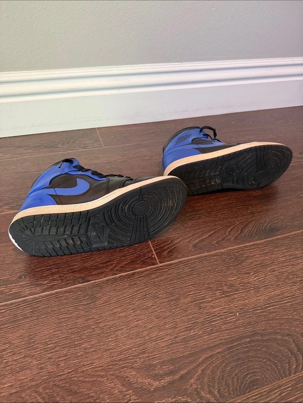 Nike Air Jordan 1 High Black and Royal Blue size 8